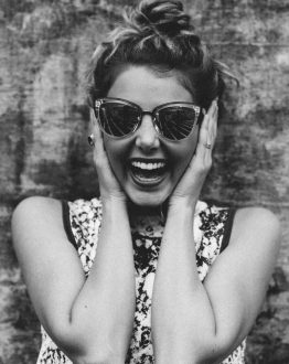 laugh single woman BW 700x1000
